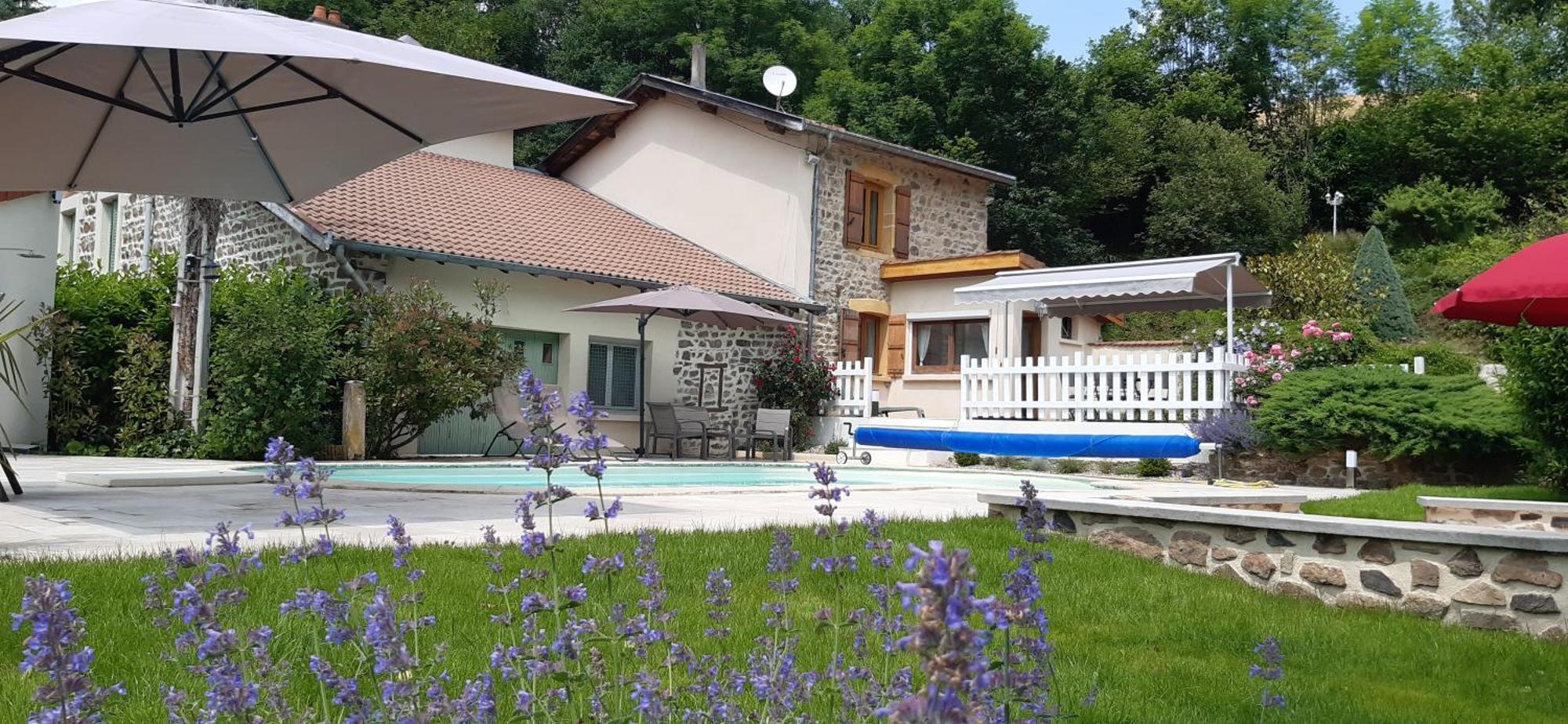 Joli Gite Rural Dans Un Havre De Paix Saint-Bonnet-le-Troncy Exterior foto